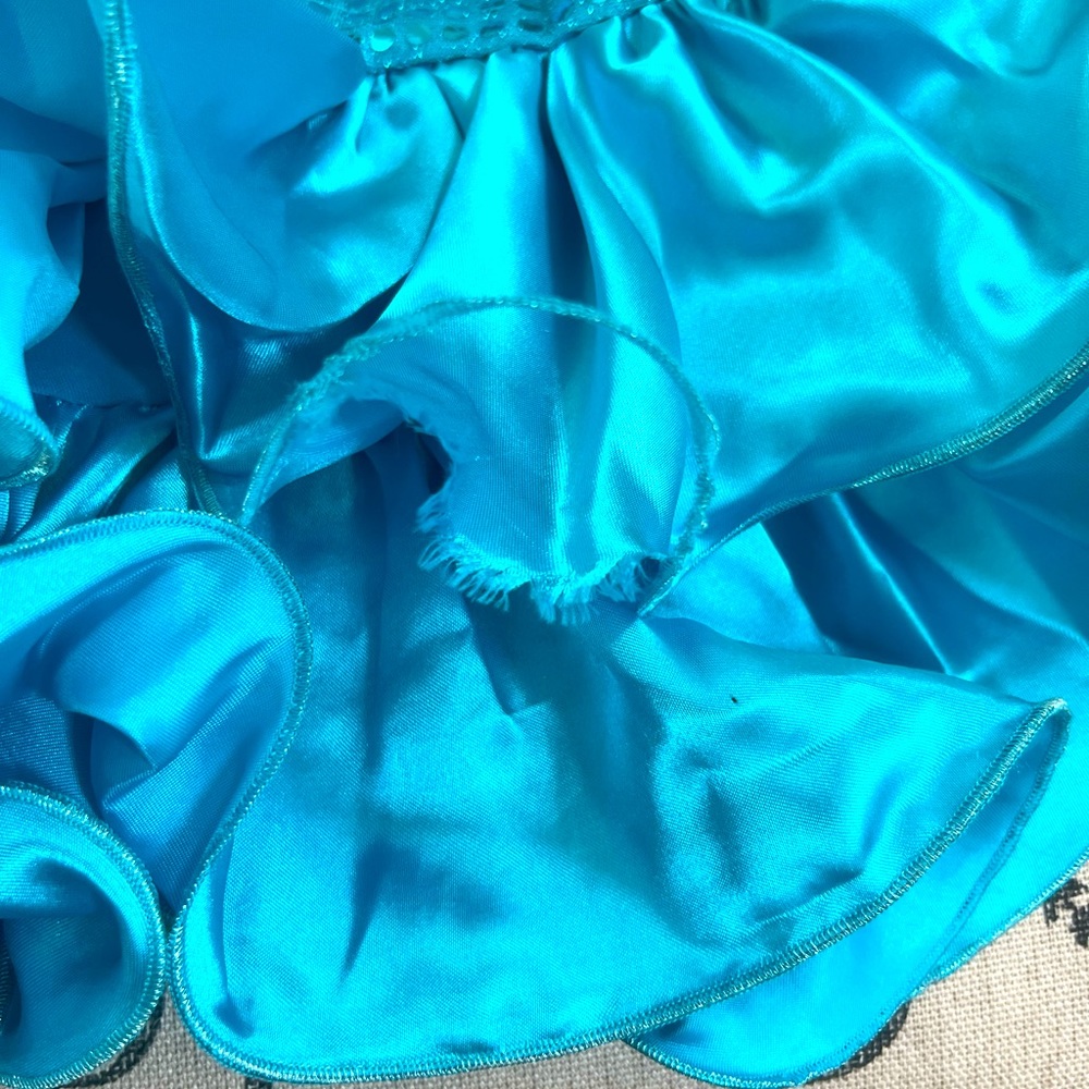 Girls dress up/night gowns size 6